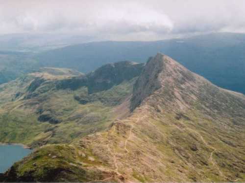 Ar Ben Yr Wyddfa / On Top Of Mount Snowdon